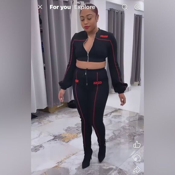 GSUWOO so real very sexy track suit cropped top long ballon sleeves - Picture 1 of 14